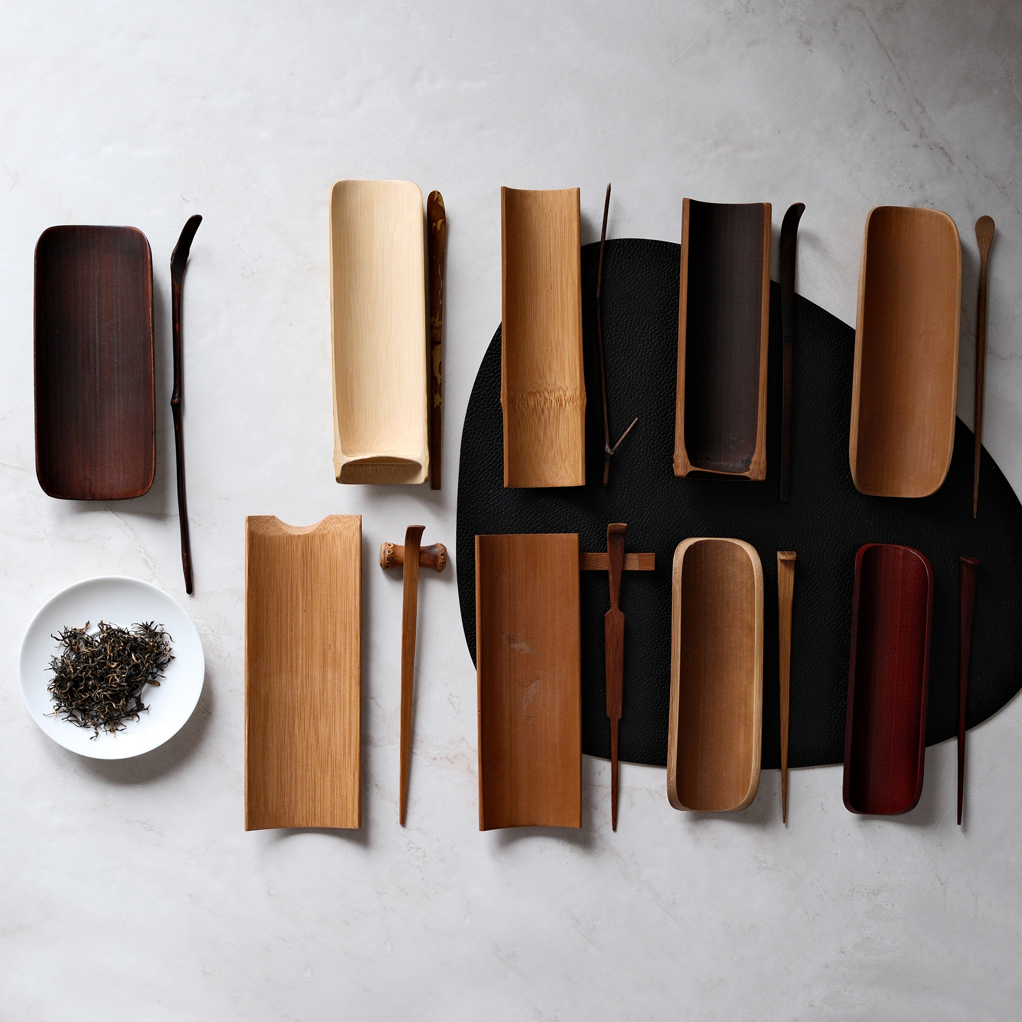 High-quality TEA ACCESSORIES handcrafted from bamboo – stylishly combined in a bundle. Perfect for Gongfu Cha, mindful tea rituals, or as a gift